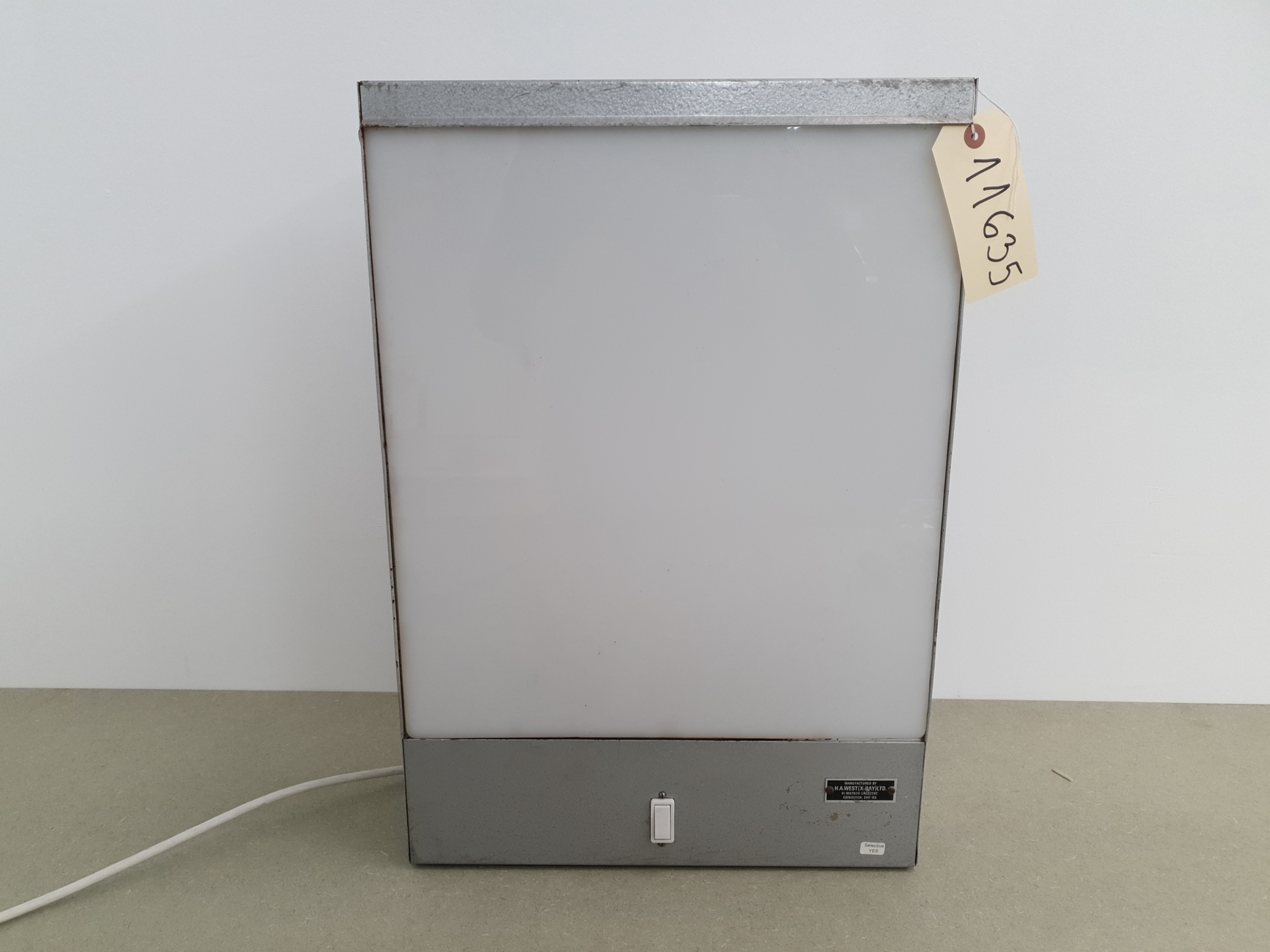 Vintage XRay Viewer Light Box Wall Mounted