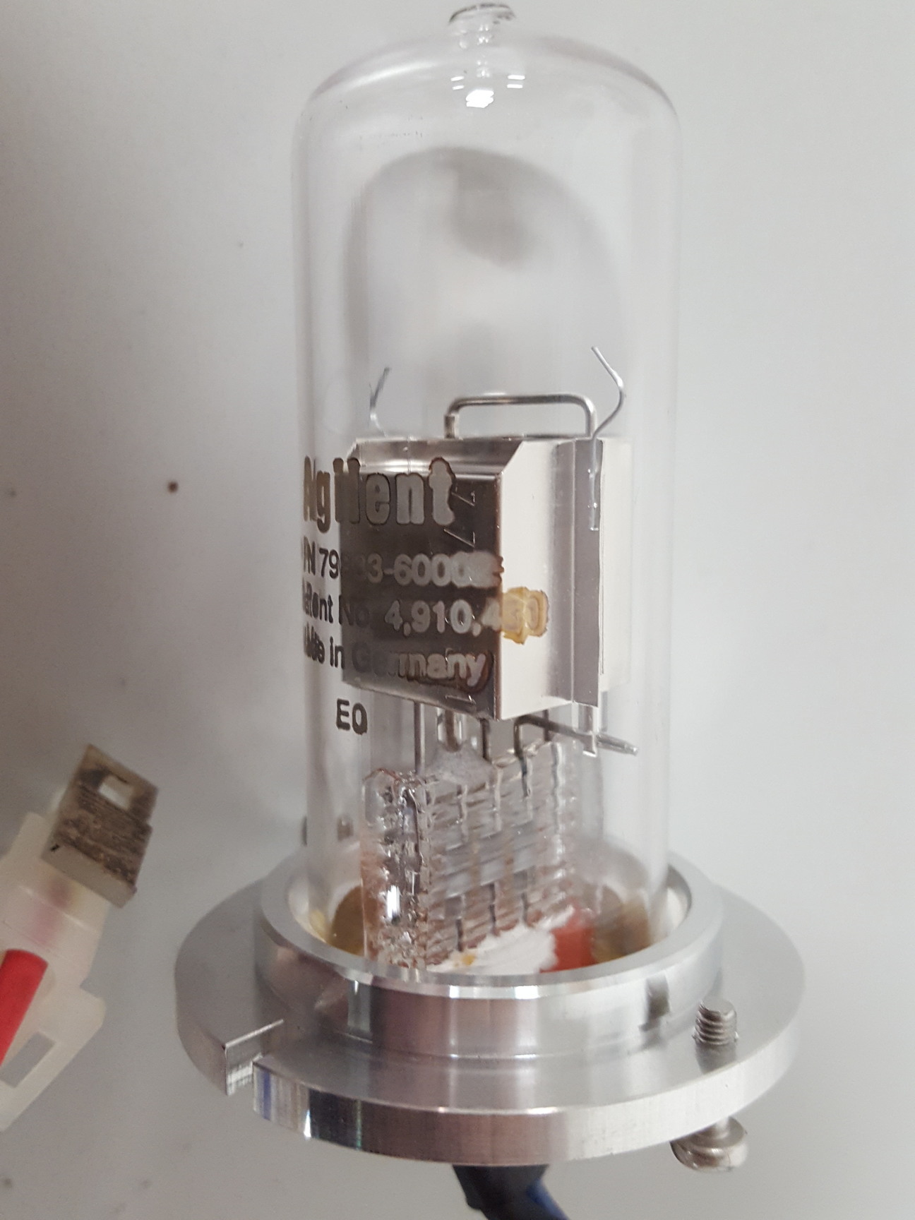 Image of Speck & Burke Agilent HP1100 Compatible Deuterium Lamps UV755 