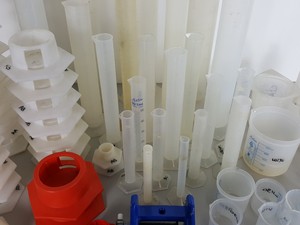 Thumbnail image of Large Lot of Plastic Graduated Cylinders, Beakers, Bases & Other Misc Lab Items