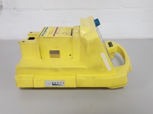 Thumbnail image of Marquette Hellige Responder 3000 Defibrillator Lab Equipment