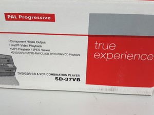 Thumbnail image of Toshiba SD-37VB Portable DVD / VHS Combination Player 