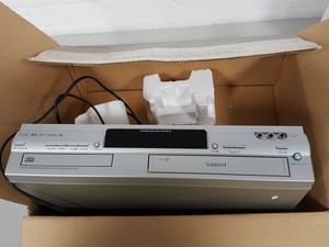 Thumbnail image of Toshiba SD-37VB Portable DVD / VHS Combination Player 