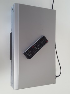 Thumbnail image of Toshiba SD-37VB Portable DVD / VHS Combination Player 