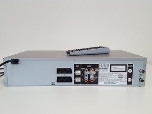 Thumbnail image of Toshiba SD-37VB Portable DVD / VHS Combination Player 