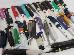 Thumbnail image of Job Lot 38 Lab Pipettes, Eppendorf, Gilson, Finnpipette, Thermo