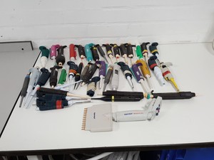 Thumbnail image of Job Lot 38 Lab Pipettes, Eppendorf, Gilson, Finnpipette, Thermo