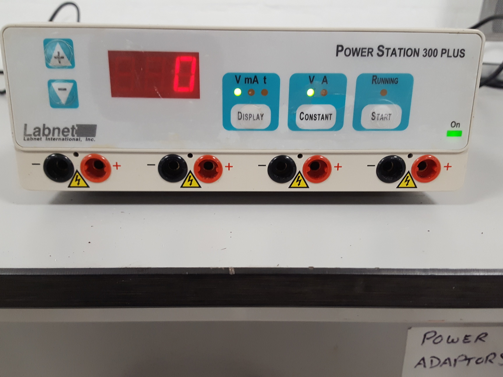 Image of Labnet Power Station 300 Plus Power Supply Electrophoresis