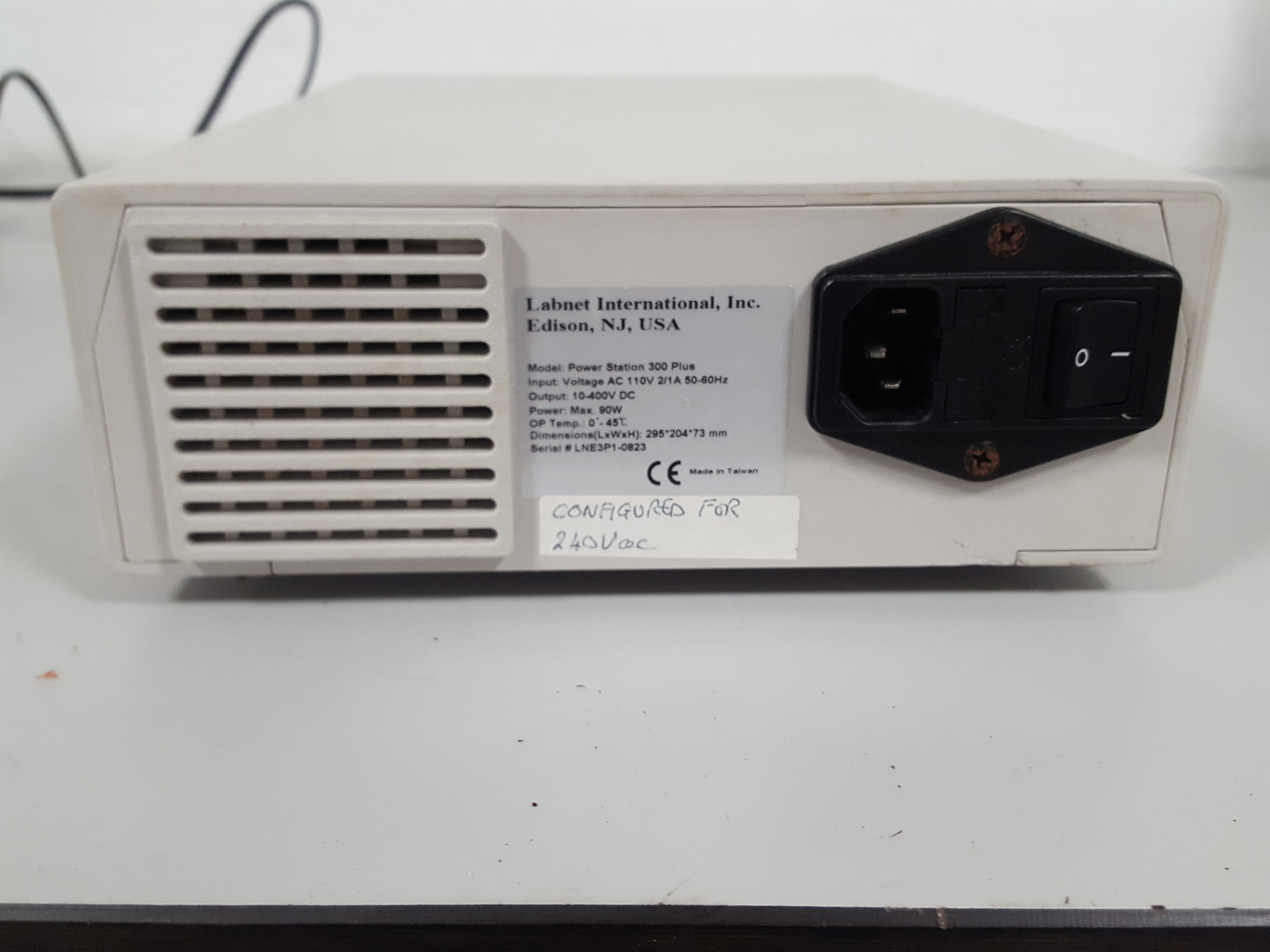 Image of Labnet Power Station 300 Plus Power Supply Electrophoresis