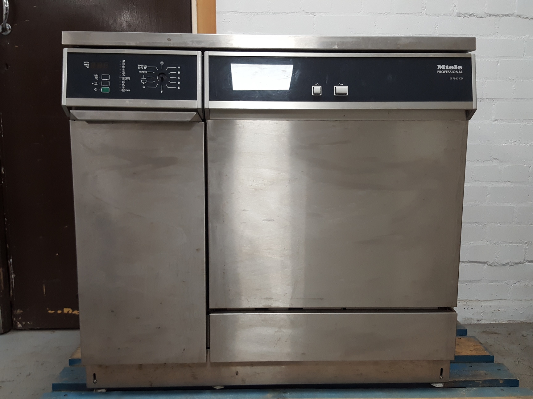 Image of Miele Professional G 7883 CD G7883CD Laboratory Glassware Washer Dishwasher Lab