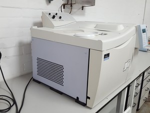 Thumbnail image of Perkin Elmer Clarus 400 Gas Chromatograph GC Lab