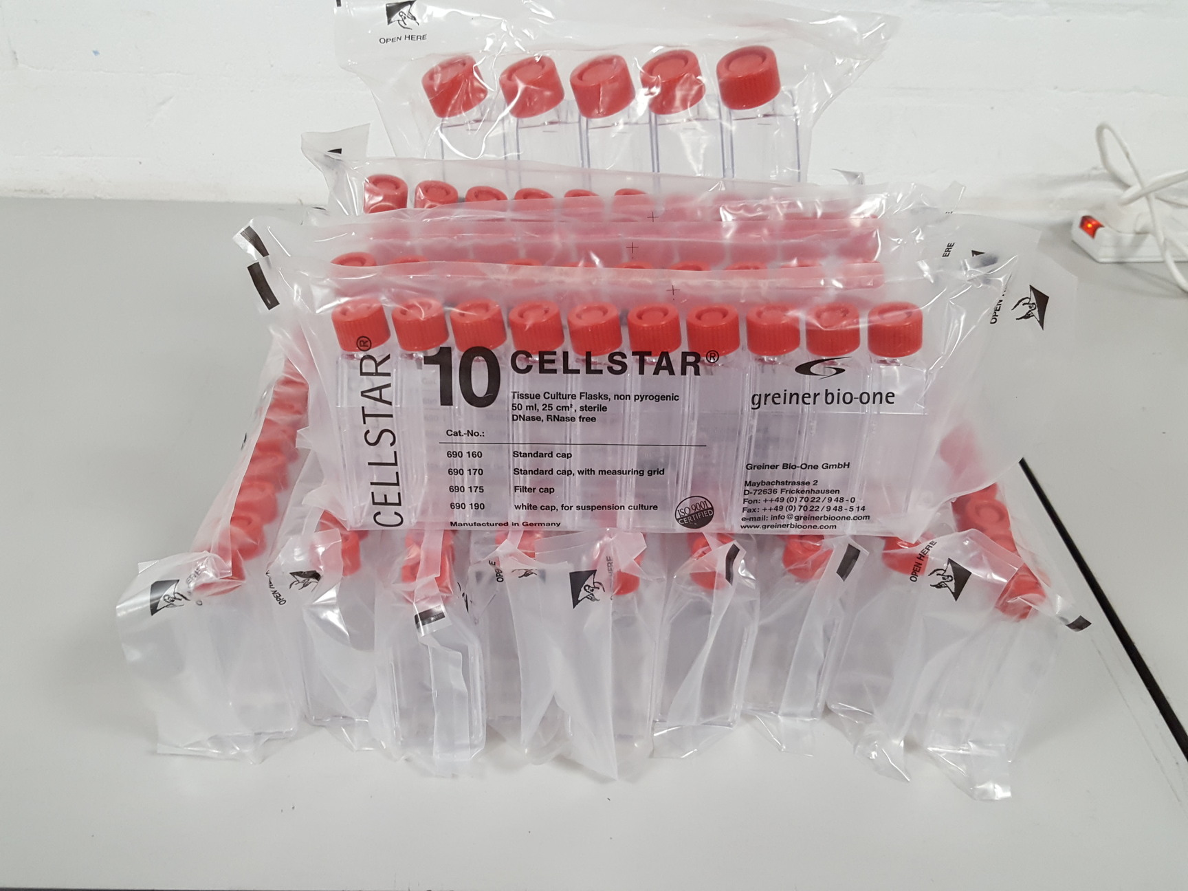 Image of 14x Greiner Bio-One CellStar Cell Tissue Culture Flask 13x 50mL, 1x 250mL