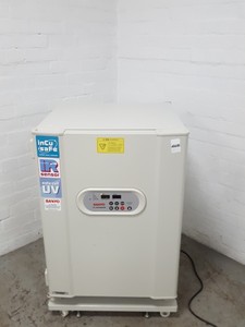 Thumbnail image of Sanyo MCO-18AIC UV Co2 Incubator Lab