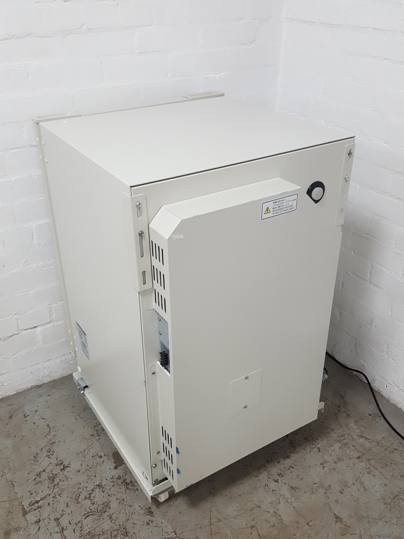 Image of Sanyo MCO-18AIC UV Co2 Incubator Lab