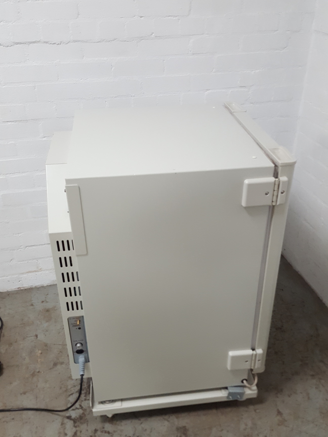 Image of Sanyo MCO-18AIC UV Co2 Incubator Lab