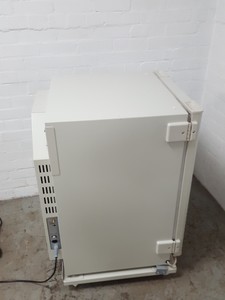Thumbnail image of Sanyo MCO-18AIC UV Co2 Incubator Lab