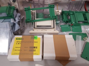 Thumbnail image of Bio-Rad Mini-PROTEAN II Gel Electrophoresis Cell + Spacers Western Blot