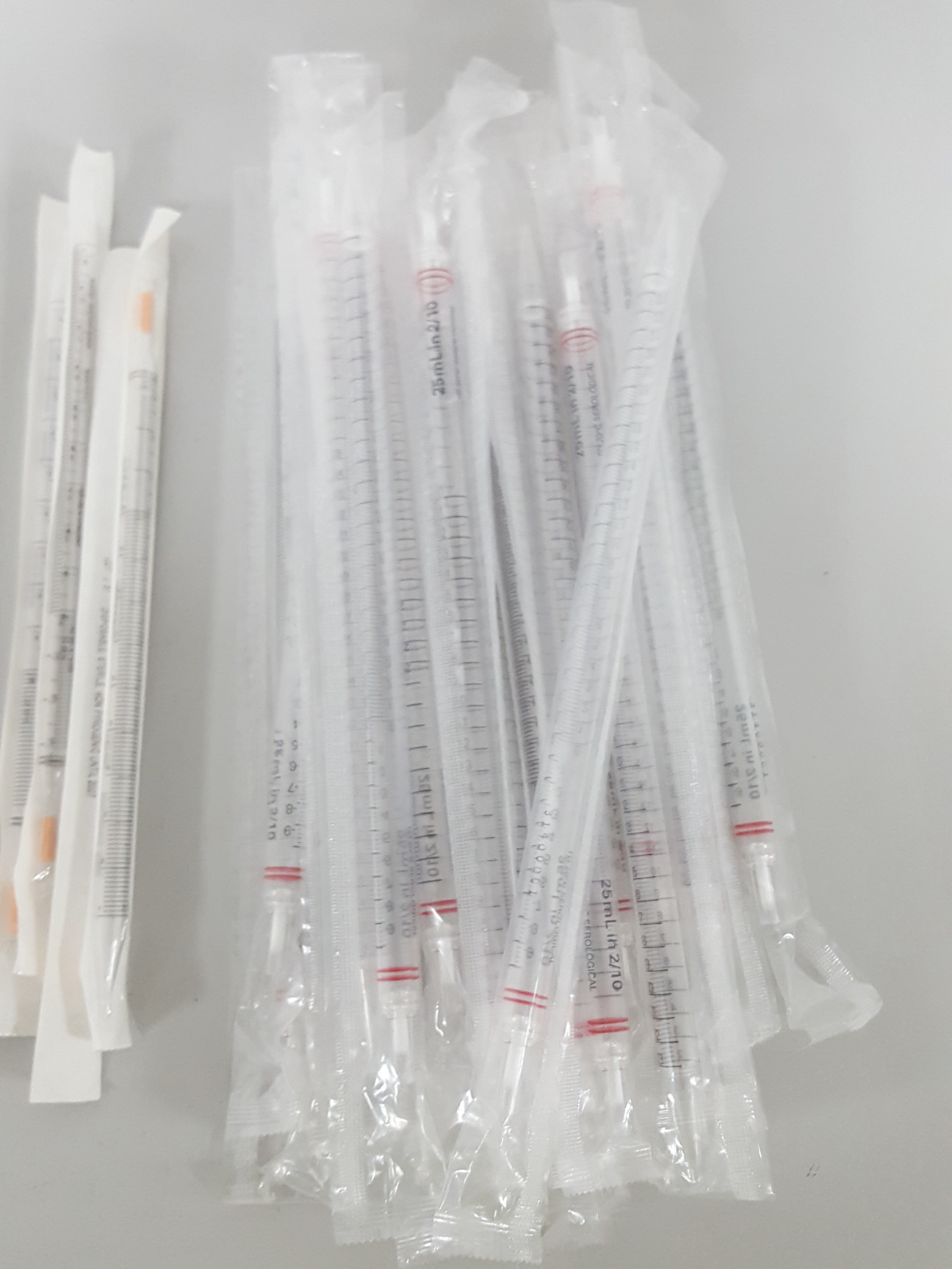 Image of 73x Plastic Pipettes 69x (25ml) With 4x (10ml)  Lab