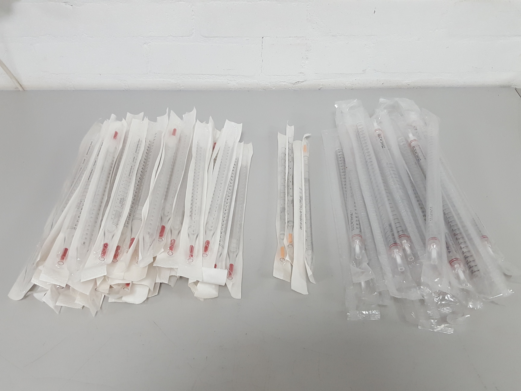Image of 73x Plastic Pipettes 69x (25ml) With 4x (10ml)  Lab