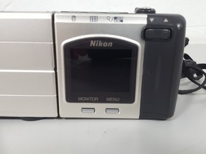 Thumbnail image of Nikon COOLPIX 900 1.2MP Digital Camera - Silver