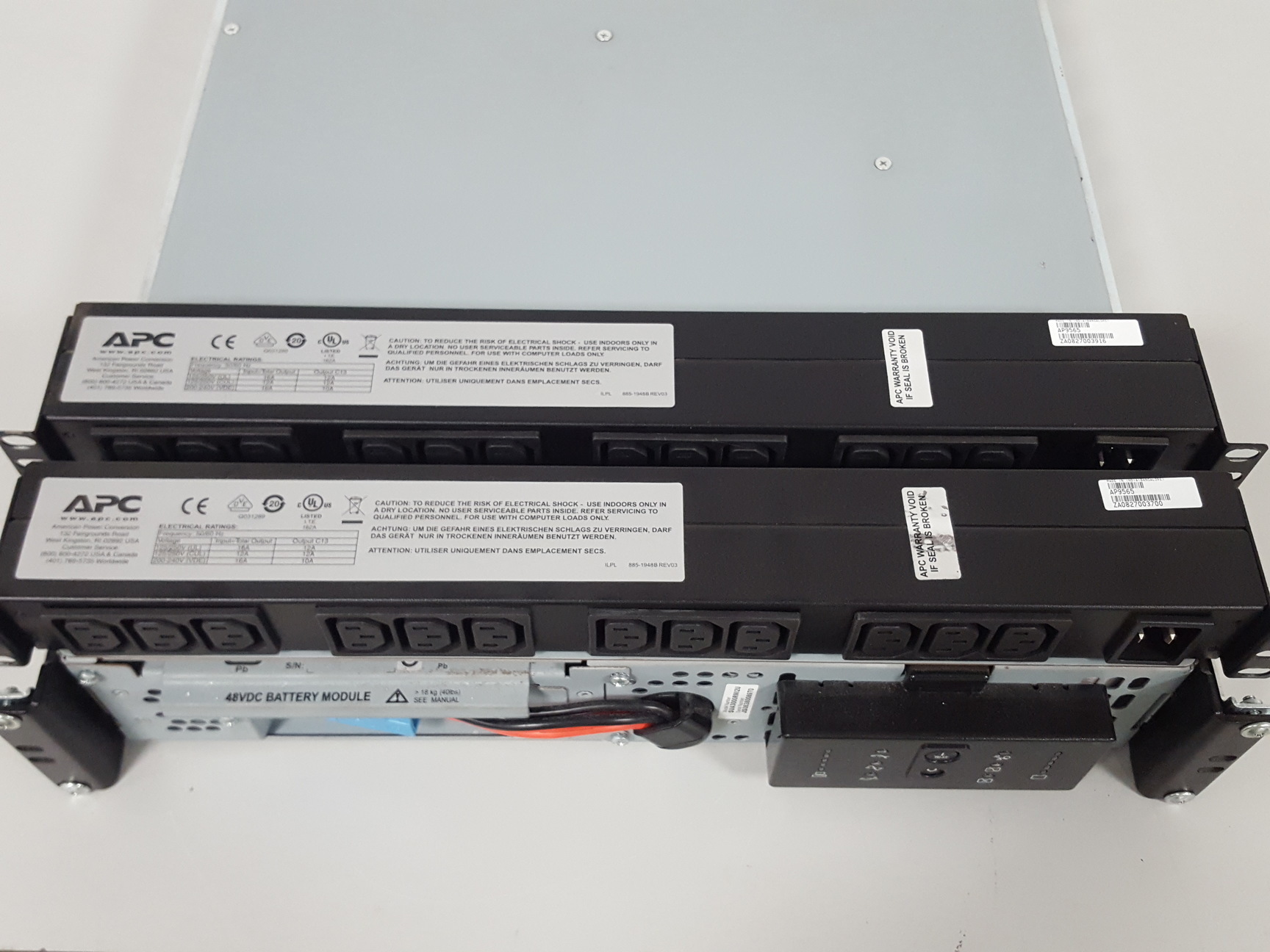 Image of APC 3000 Smart-UPS 19" Backup Battery