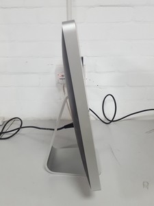 Thumbnail image of Apple iMac9 1 24-Inch Core 2 Duo 2.66 Computer