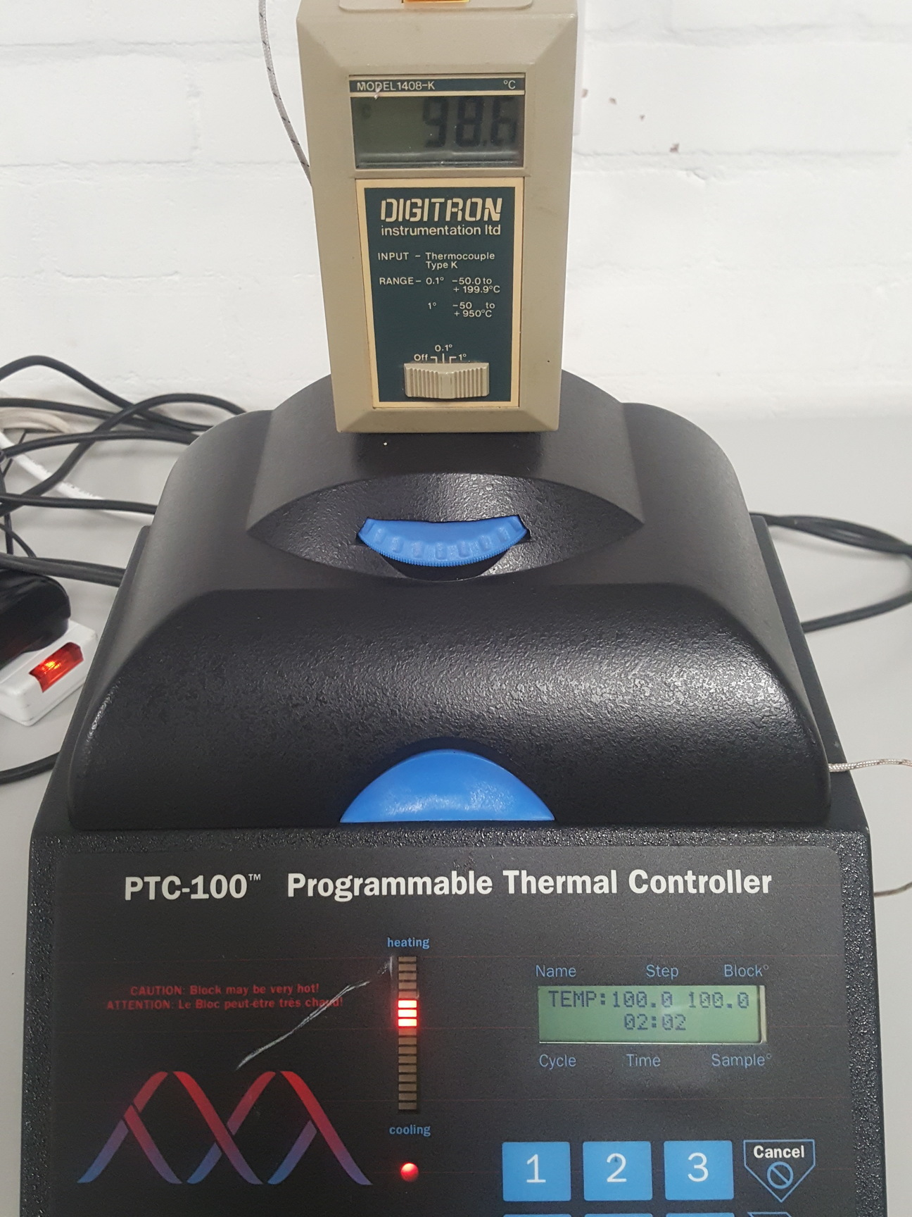 Image of MJ Research PTC-100 Programmable PCR DNA Thermal Cycler Lab