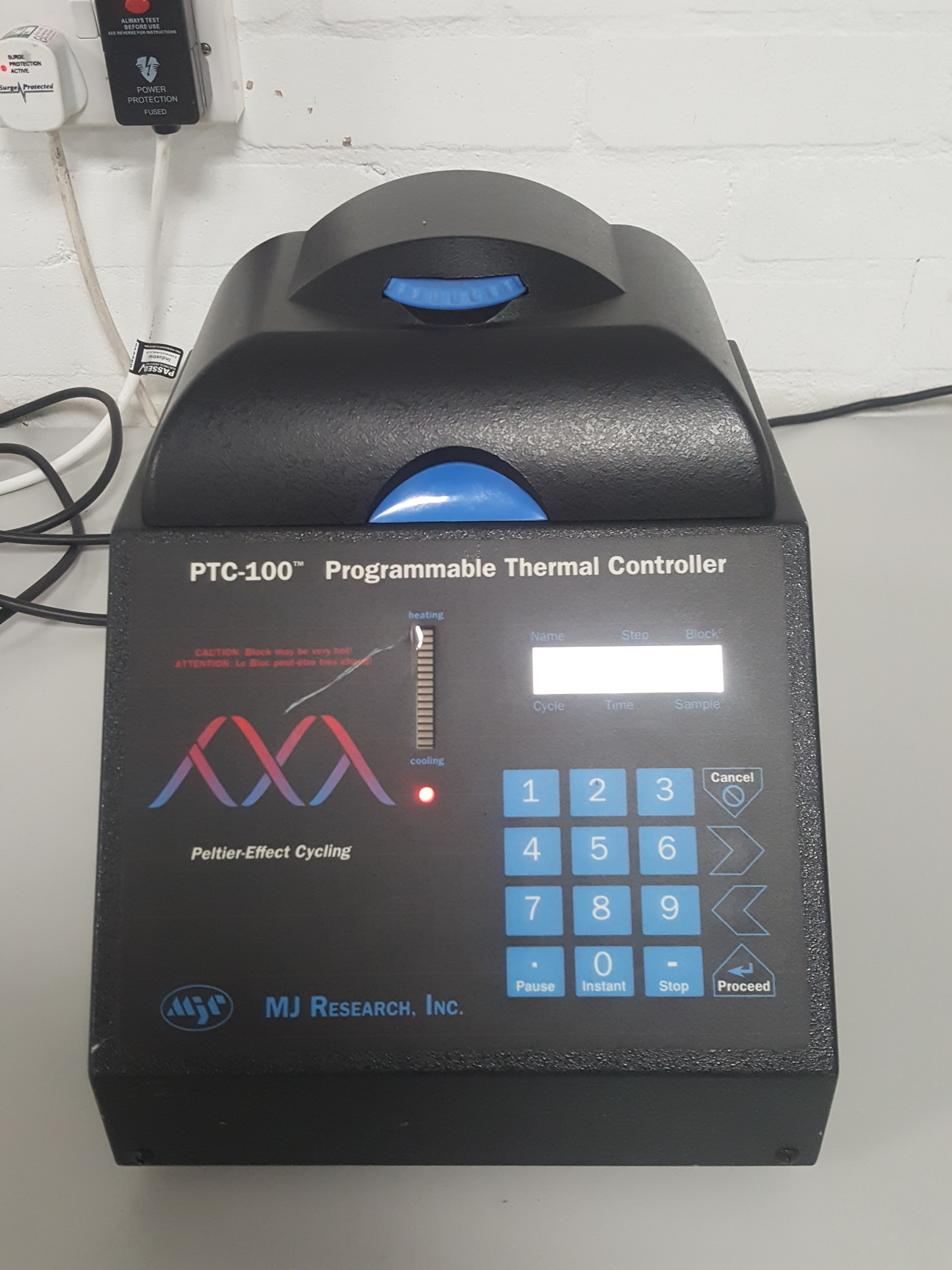 Image of MJ Research PTC-100 Programmable PCR DNA Thermal Cycler Lab