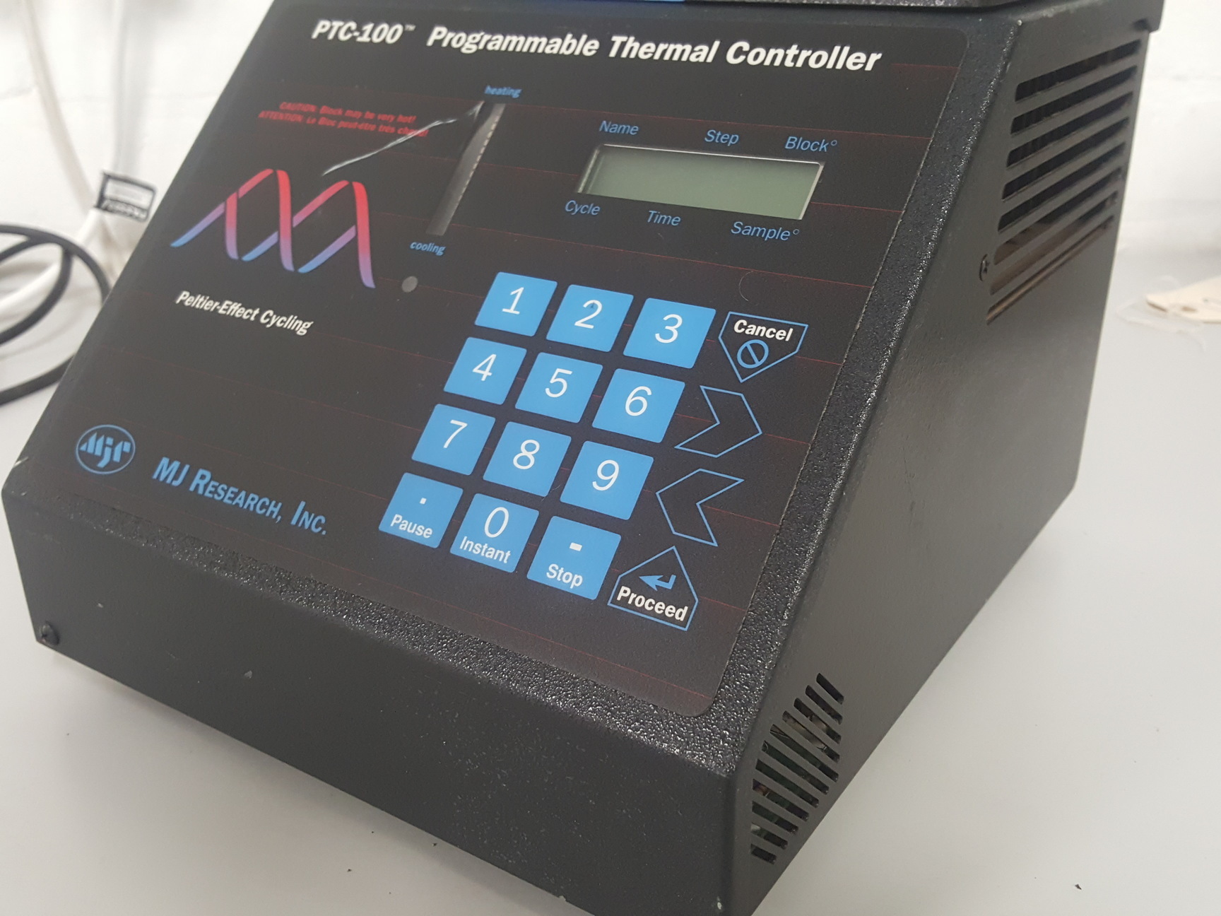 Image of MJ Research PTC-100 Programmable PCR DNA Thermal Cycler Lab