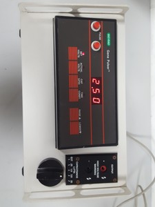 Thumbnail image of Bio-Rad Gene Pulser Model 1652078 Electrophoresis Lab 
