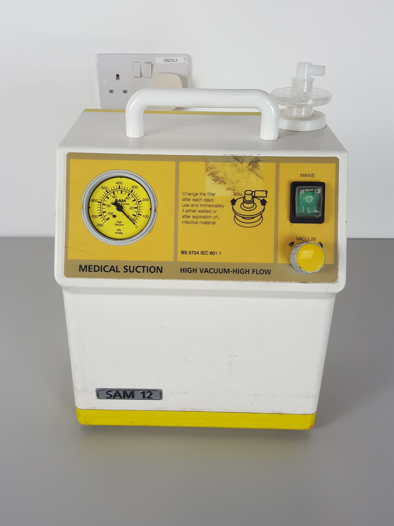 Image of SAM 12 Suction Vacuum Pump Unit BS 5724 IEC 601.1 Lab