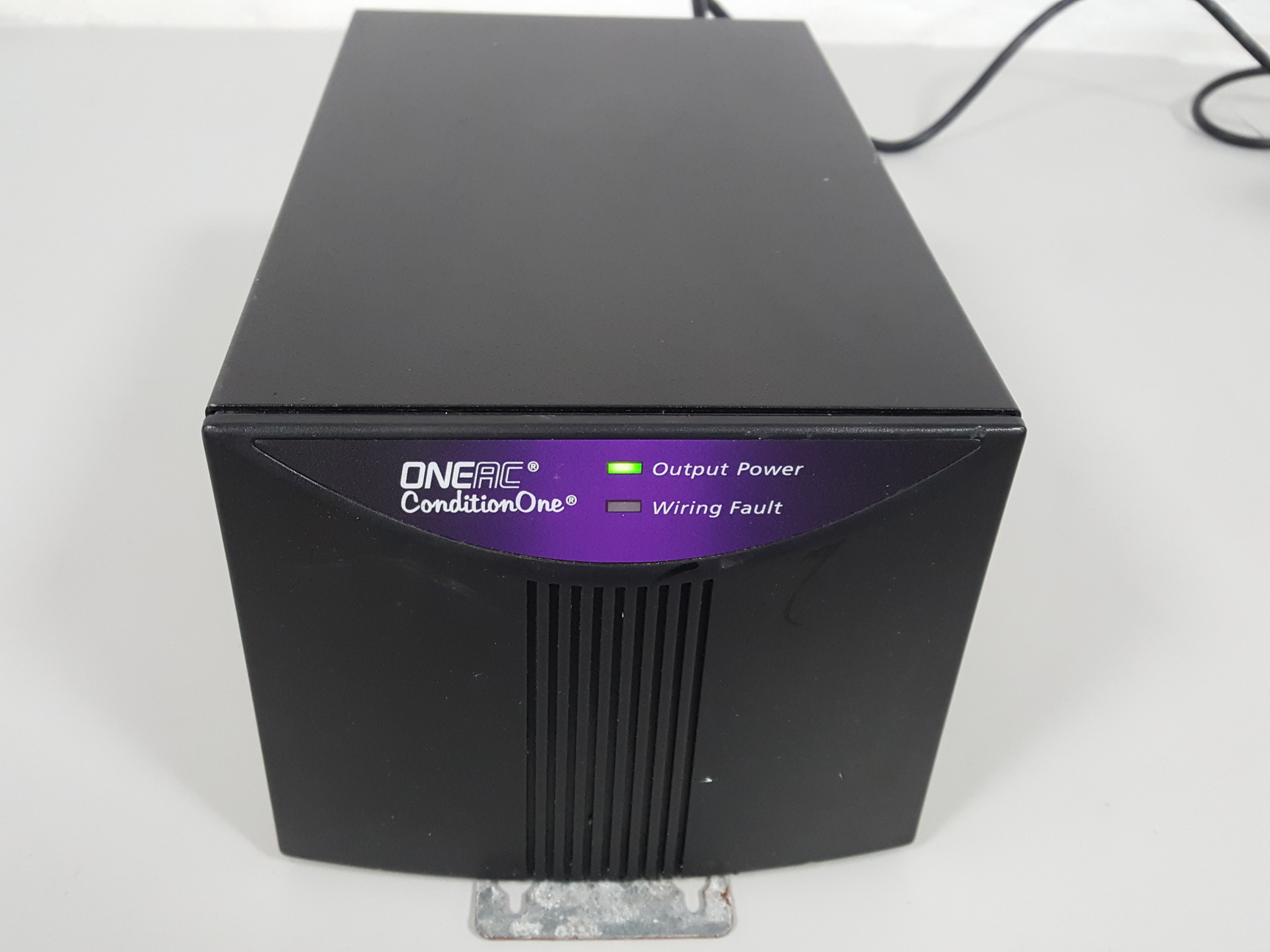 Image of ONEAC ConditionOne Power Conditioner UPS PC550IG Lab