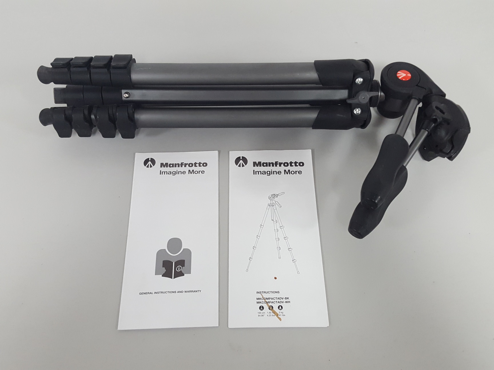 Image of Manfrotto MKCOMPACTADV-BK Compact Advanced Aluminum Camera Tripod 