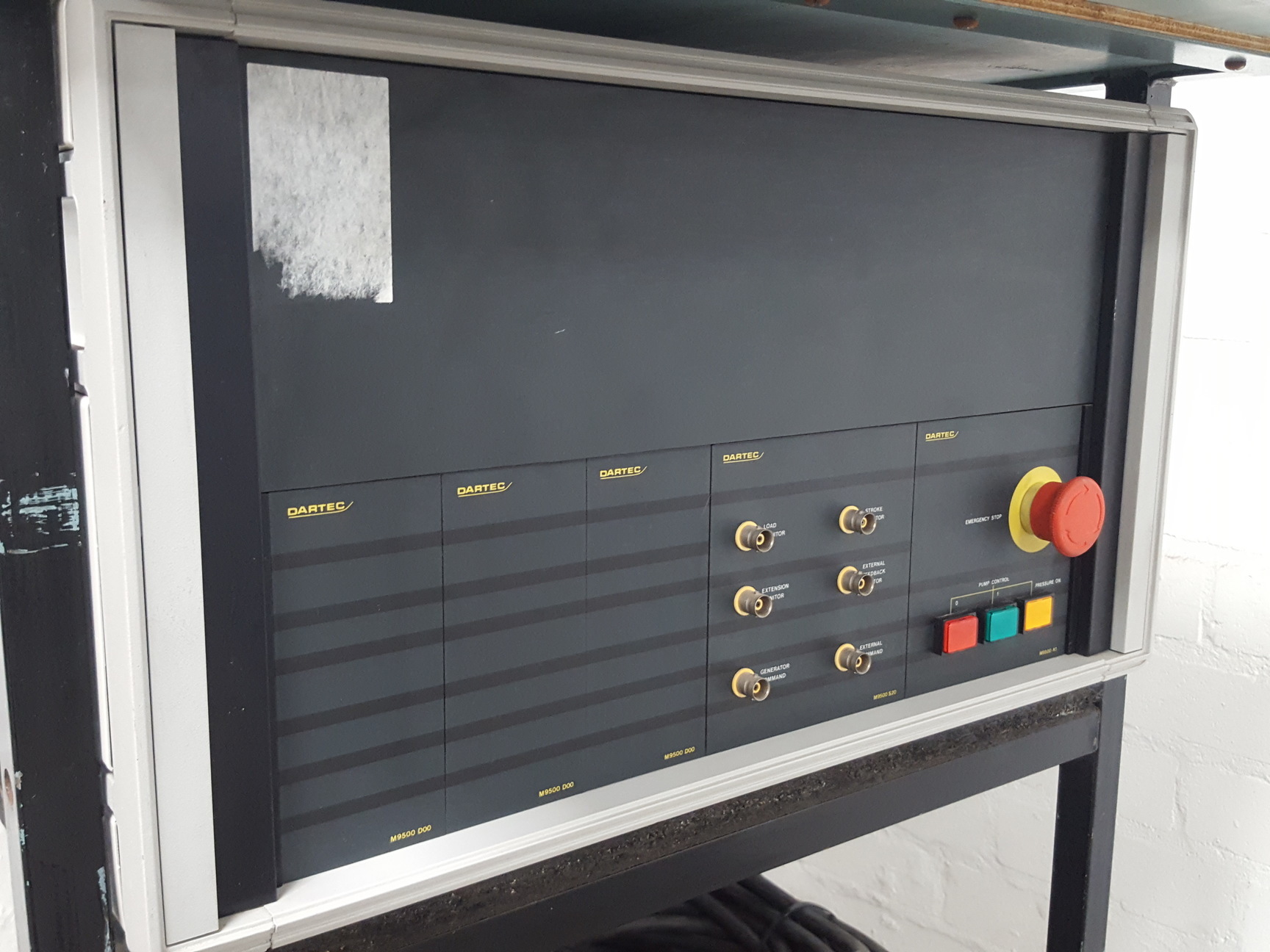 Image of Dartec Torsional Testing Machine w/ Hydraulic Pump & Controller Lab