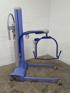 Thumbnail image of Arjo Maxi Move Power Patient Mobility Hoist / Lift KMBXXXXXXXXX 228kg