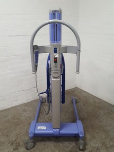 Thumbnail image of Arjo Maxi Move Power Patient Mobility Hoist / Lift KMBXXXXXXXXX 228kg