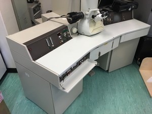Thumbnail image of JEOL JEM-1200EXII Electron Microscope TEM, Magnets, Compressor, Power Supply Lab