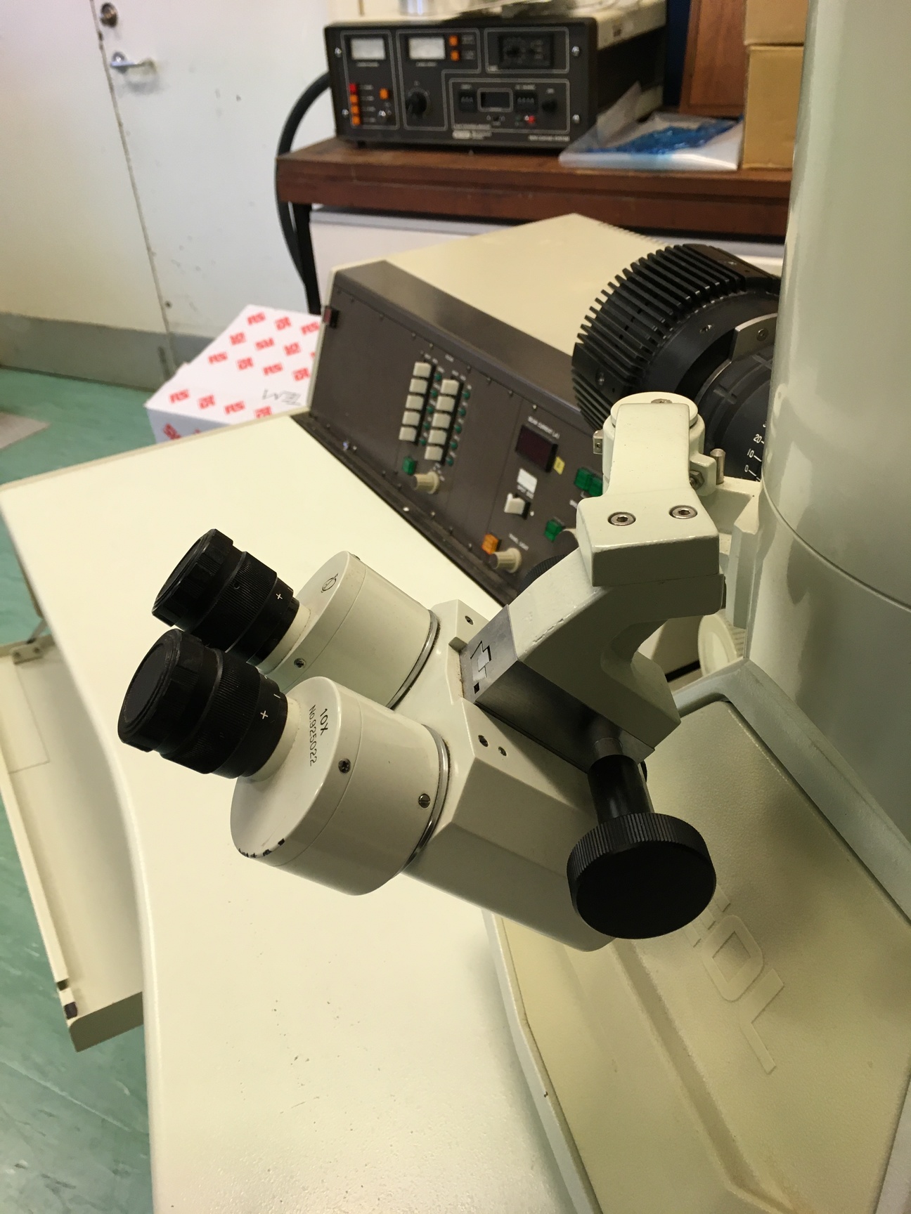 Image of JEOL JEM-1200EXII Electron Microscope TEM, Magnets, Compressor, Power Supply Lab
