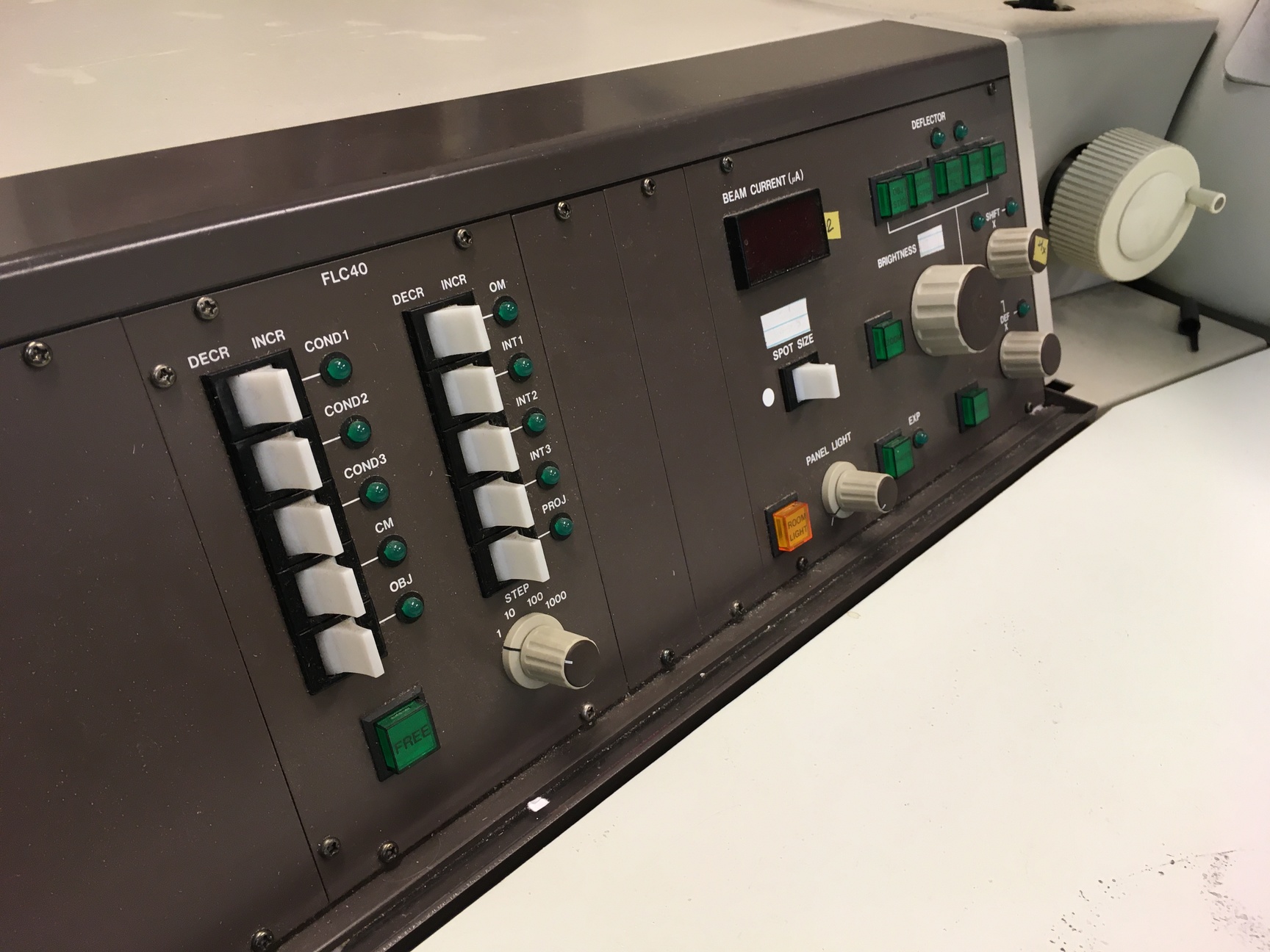 Image of JEOL JEM-1200EXII Electron Microscope TEM, Magnets, Compressor, Power Supply Lab
