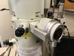 Thumbnail image of JEOL JEM-1200EXII Electron Microscope TEM, Magnets, Compressor, Power Supply Lab