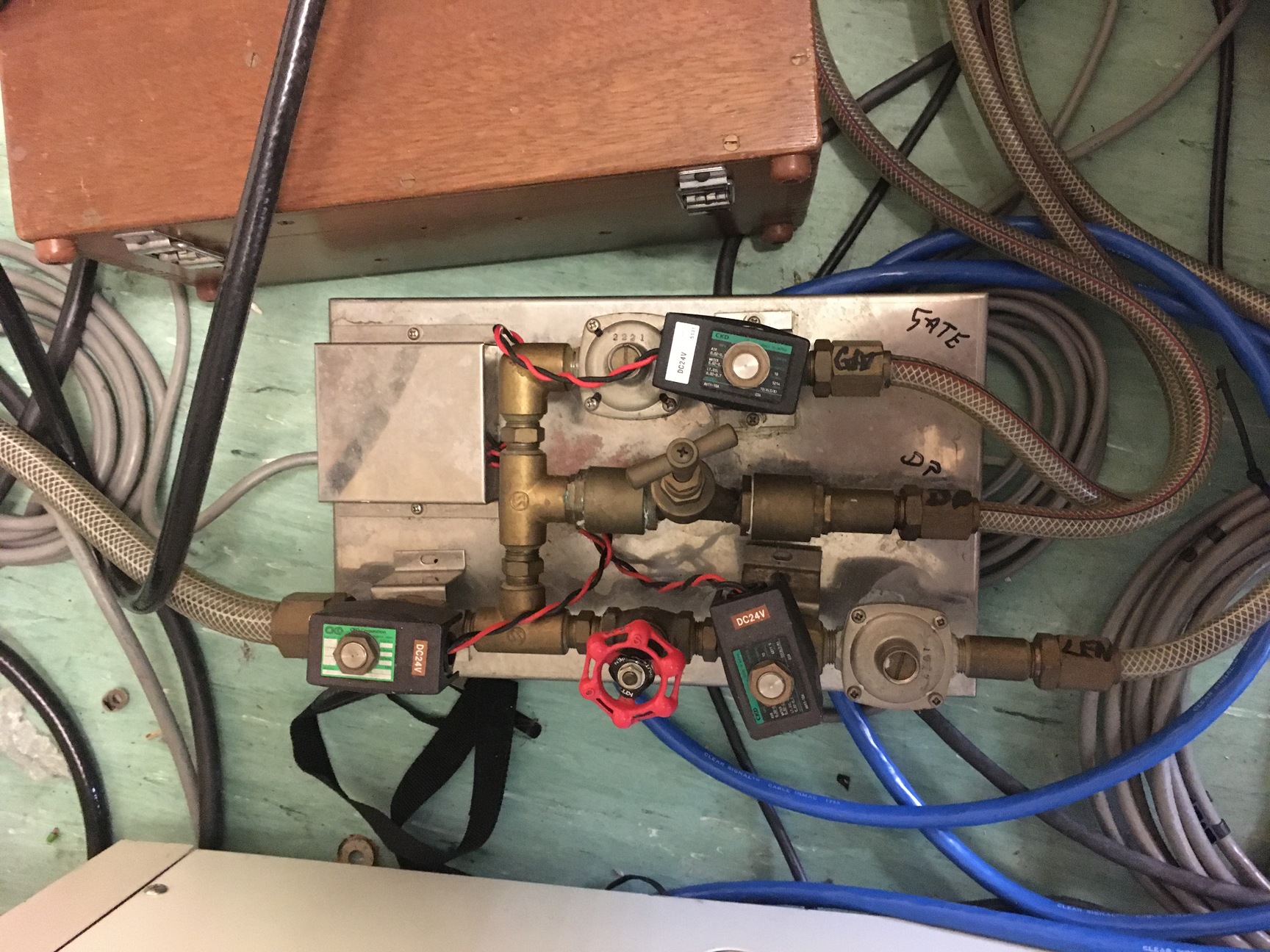 Image of JEOL JEM-1200EXII Electron Microscope TEM, Magnets, Compressor, Power Supply Lab