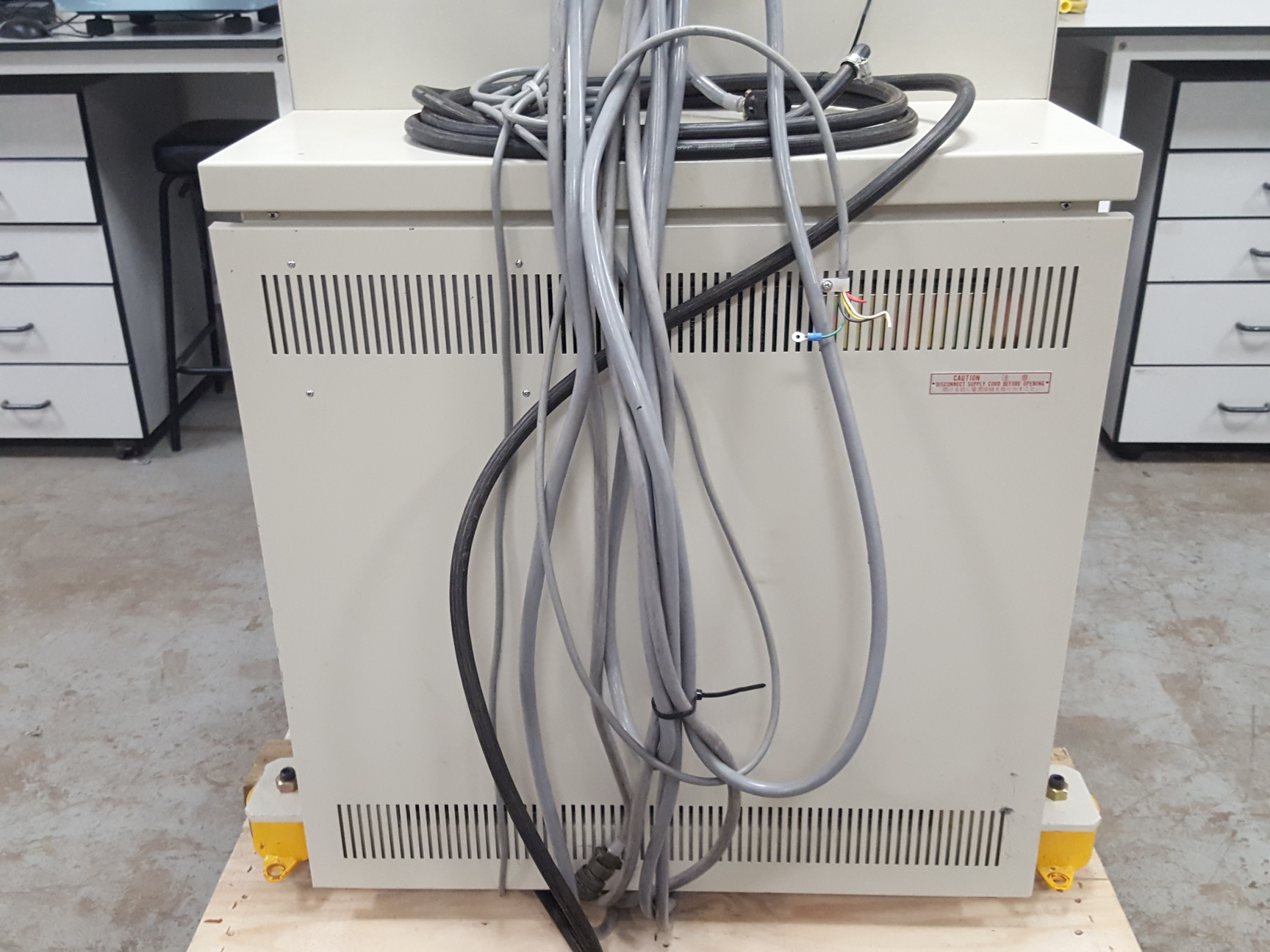 Image of JEOL JEM-1200EXII Electron Microscope TEM, Magnets, Compressor, Power Supply Lab