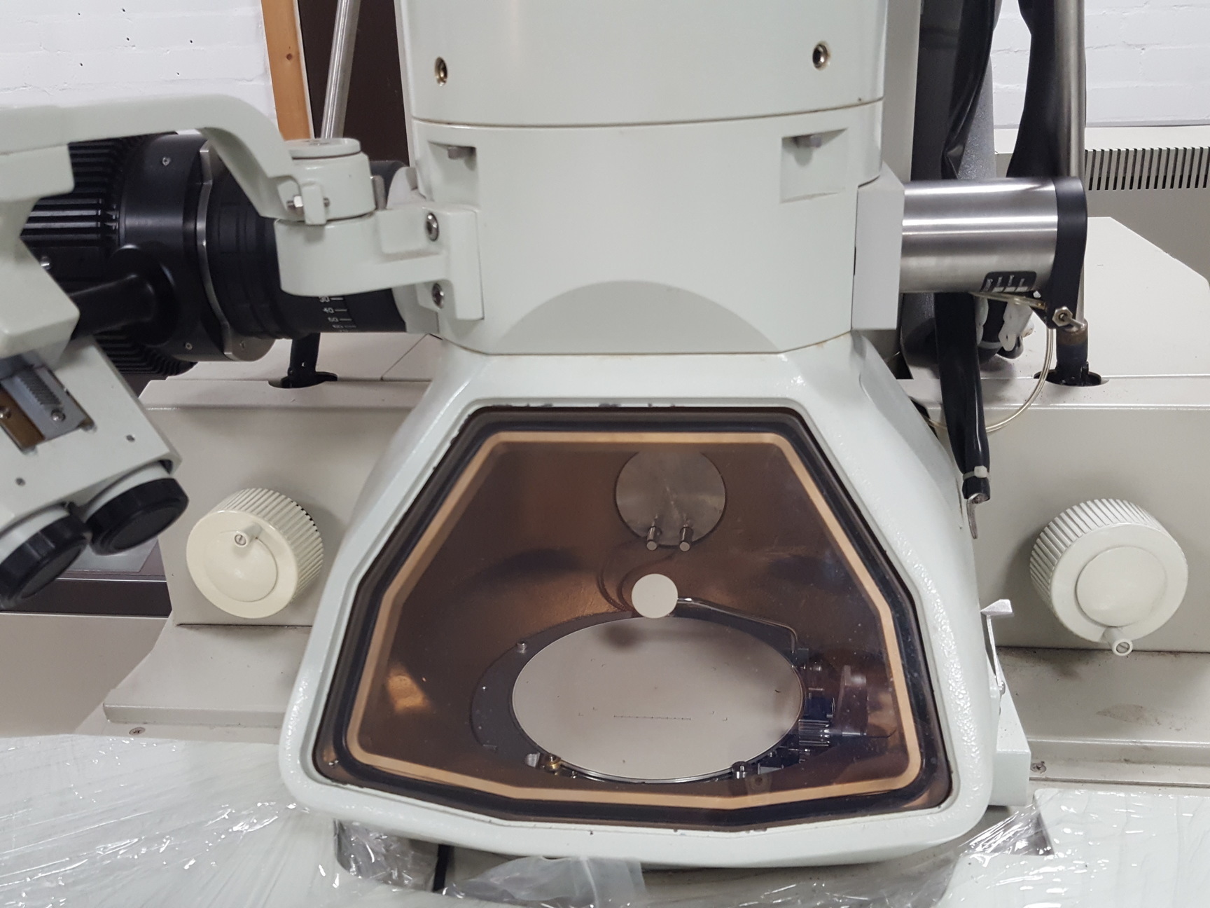 Image of JEOL JEM-1200EXII Electron Microscope TEM, Magnets, Compressor, Power Supply Lab