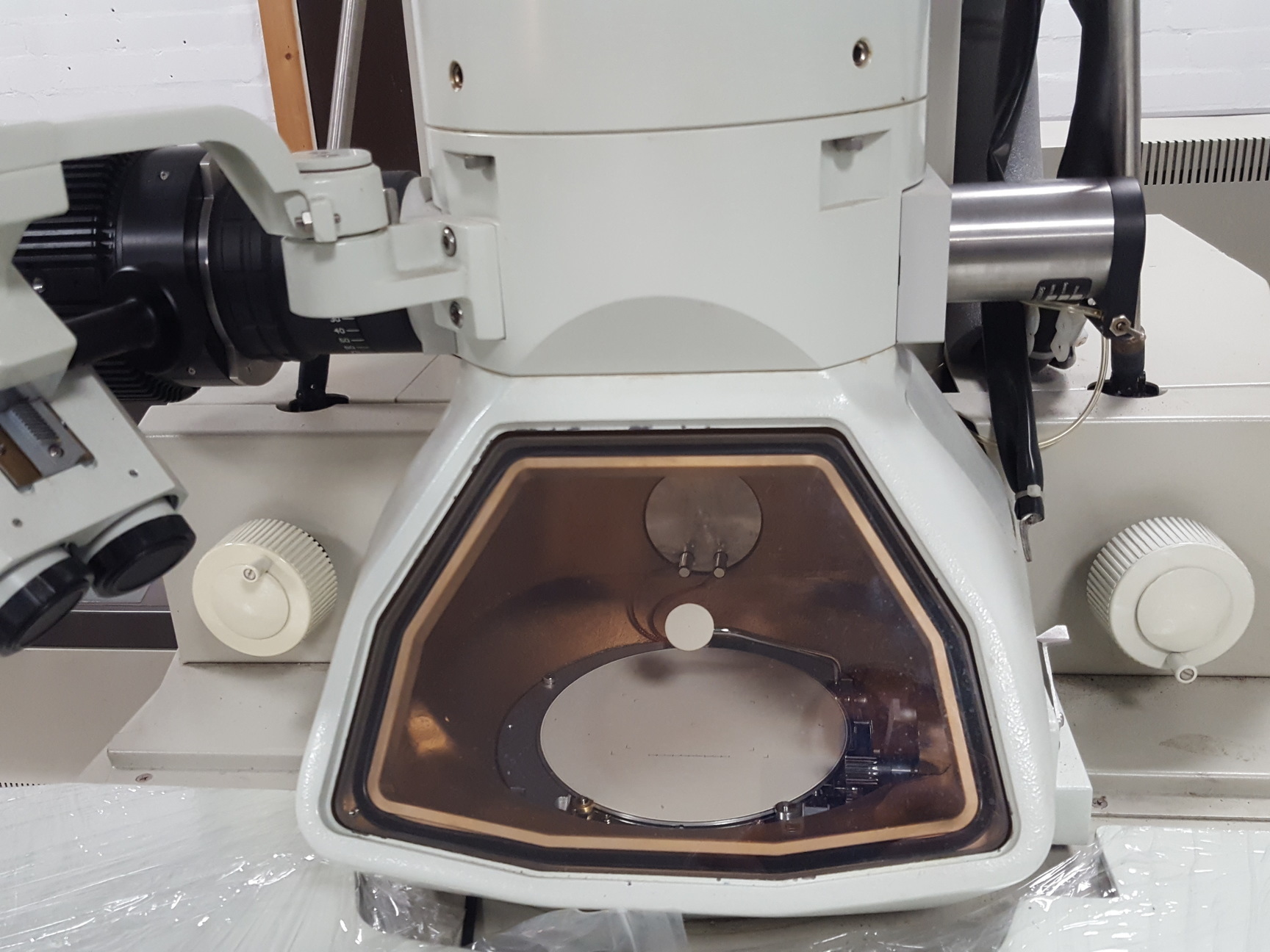 Image of JEOL JEM-1200EXII Electron Microscope TEM, Magnets, Compressor, Power Supply Lab