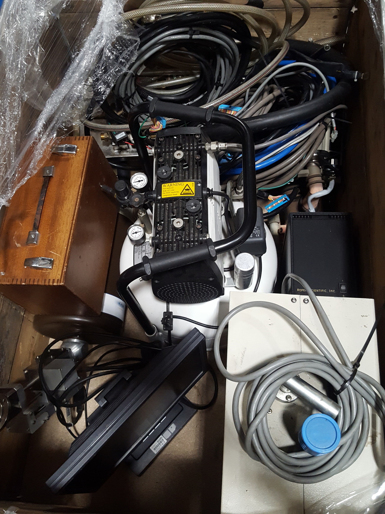 Image of JEOL JEM-1200EXII Electron Microscope TEM, Magnets, Compressor, Power Supply Lab