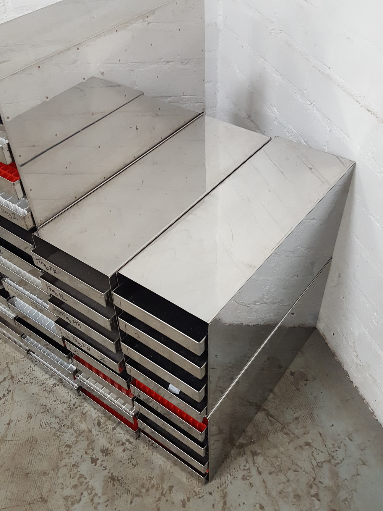 Image of Set of 11 Stainless Storage Freezer Tray Racks Lab