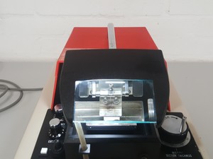 Thumbnail image of D.S.K DTK-1000 Microslicer Vibrating Blade Microtome Tissue Slicers Lab