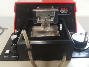 Thumbnail image of D.S.K DTK-1000 Microslicer Vibrating Blade Microtome Tissue Slicers Lab