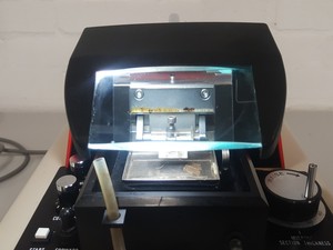 Thumbnail image of D.S.K DTK-1000 Microslicer Vibrating Blade Microtome Tissue Slicers Lab