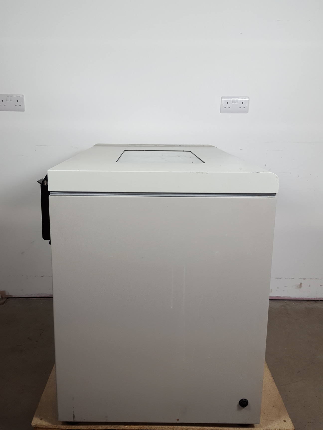 Image of Gallenkamp IOI400.XX2.C Floor Standing Shaking Incubator Lab