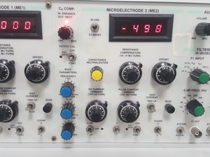 Thumbnail image of Axon Instruments Axoprobe-1A Multi-Purpose Microelectrode Amplifier Lab